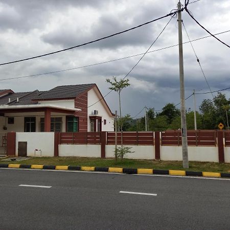 Homestay Zaki D'Gerik Ngoại thất bức ảnh